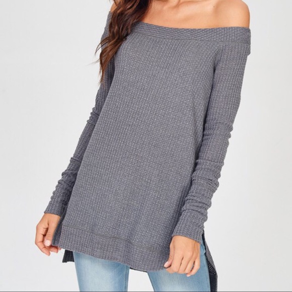 Tops - CLEARANCE-FIRM‼️Off the Shoulder Top